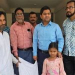 সংসারের চাকা ঘোরাতে ছোট্ট লামিয়ার ভ্যান চালানো ভাইরাল, পাশে দাঁড়াল ইউএনও