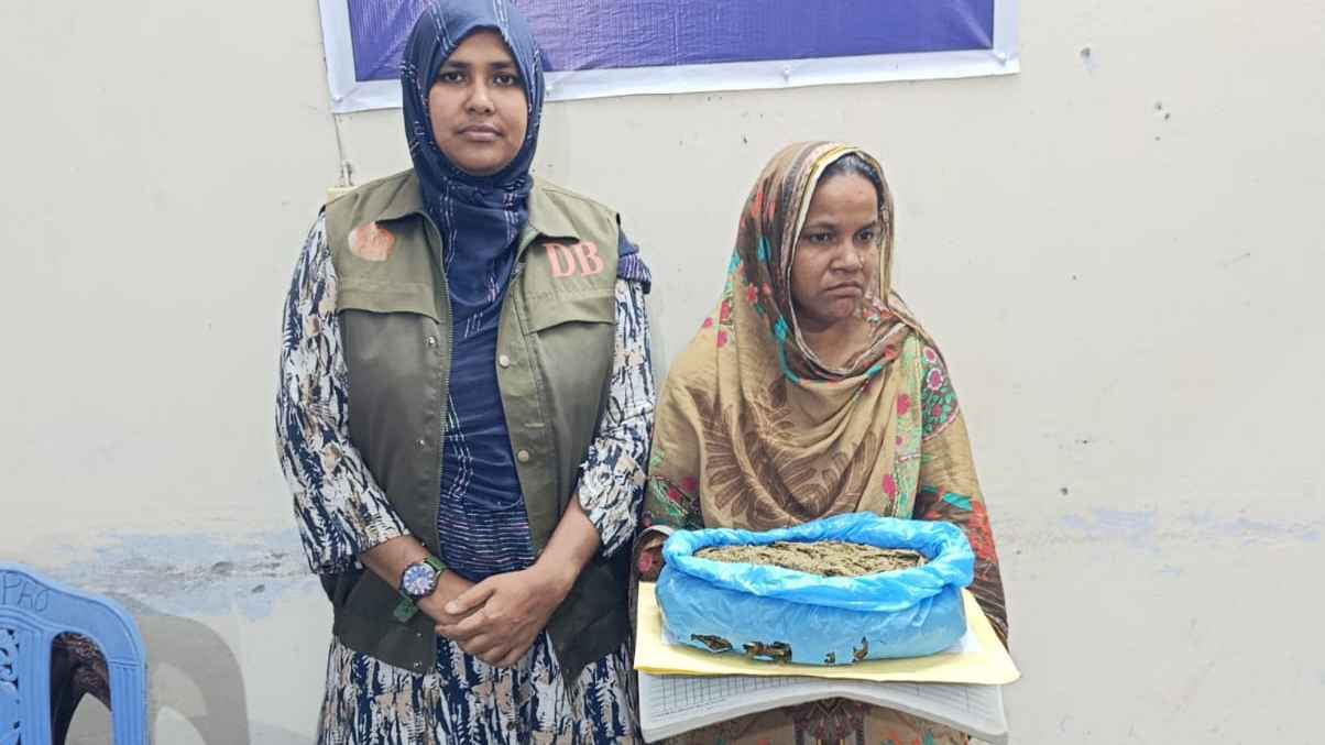 ঝালকাঠিতে গাঁজাসহ নারী গ্রেফতার