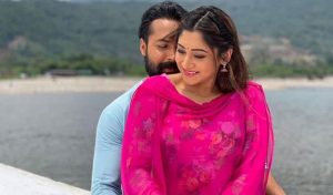 ঈদে আসছে আদর-পূজার ‘নাকফুলের কাব্য’
