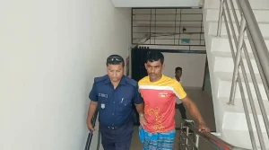 আমতলীতে মেয়েকে ধর্ষণের অভিযোগে বাবা গ্রেফতার